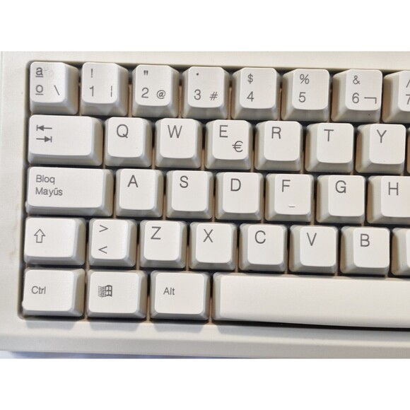 Keytronic Model E05366SPPS2-C Wired PS/2 Spanish Keyboard with USB Adapter - Picture 2 of 16